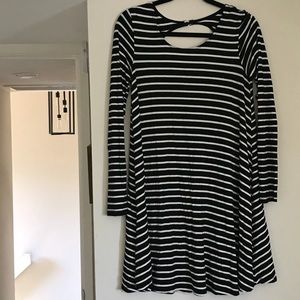 Swing Dress with Key Hole Back